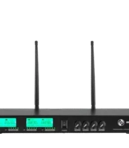 Studiomaster XR 100 4H wireless microphone